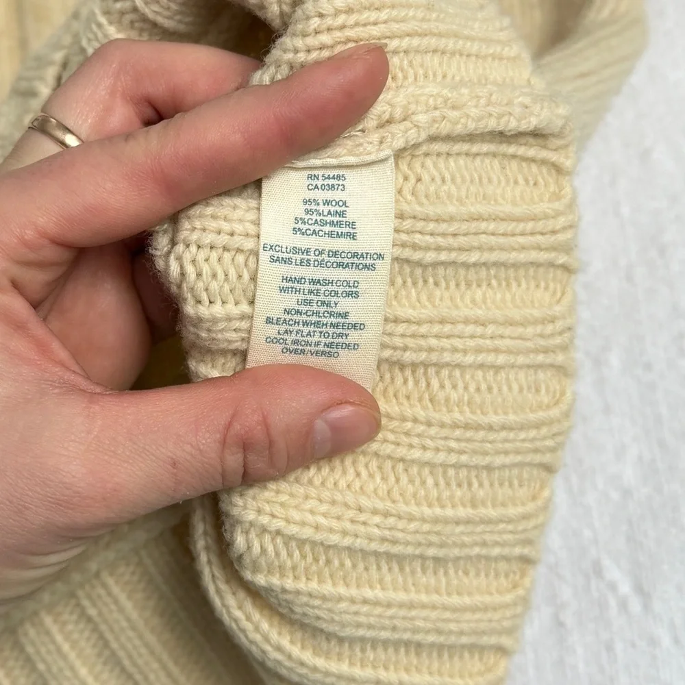 Vintage wool American Eagle Cream cable knit sweater with embroidered logo sz M - Picture 5 of 10